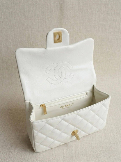 Chanel

Quality 

Withbox

100DHS🇦🇪🇦🇪🇦🇪

Zain50
♥️♥️♥️