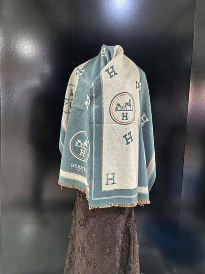 Scarf 

Good quality 

50 dhs🇦🇪🇦🇪

Zain17
♥️♥️♥️