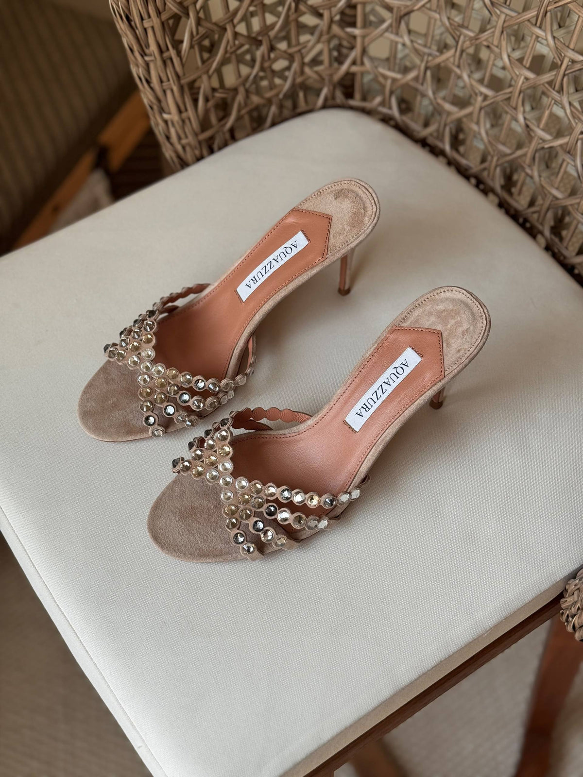 🩶 AQUAZZURA 🩶

✨ new Collection
👠 36–41
💎 Premium Quality
🔥 Super Master
💰430 dhs🇦🇪🇦🇪

Zain198
♥️♥️♥️