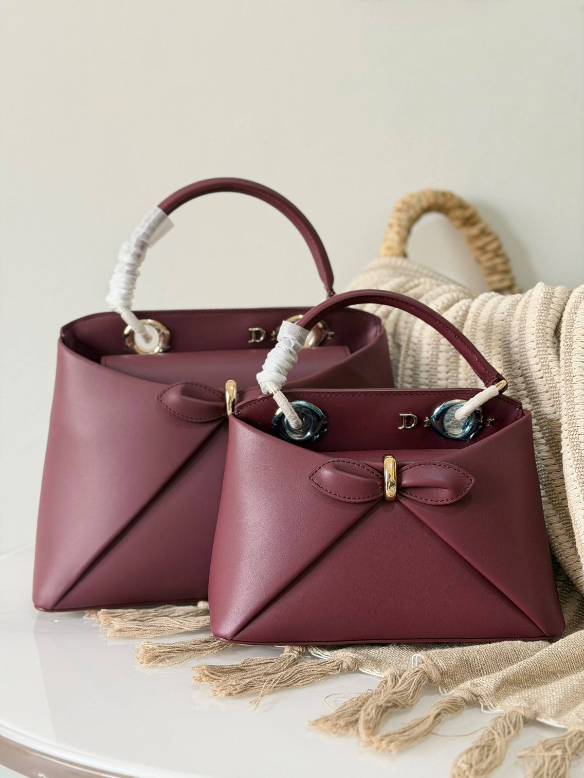 Dior 
Super master quality aaa
Size : 22 cm and 28 cm

For Price 👇 WhatsApp✅
0568585901 
0507557372
0552275751 Owner Zain 👌

Zain315
♥️♥️♥️