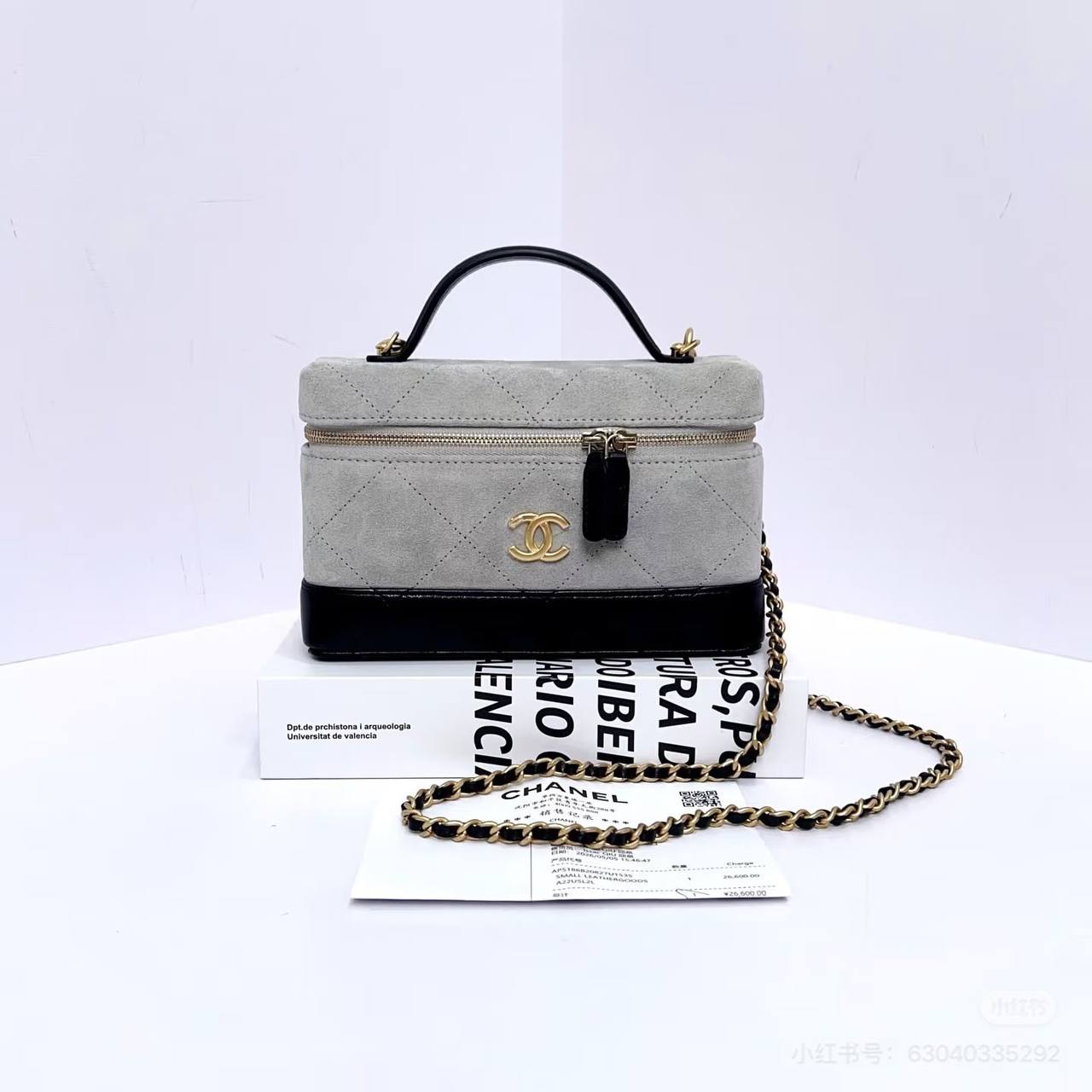 Chanel
Master🌺🌺
250 dhs✅

Zain114
♥️♥️♥️