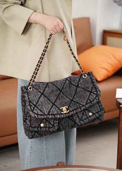 CHANEL 
COPY ONE
180 dhs✅

Zain39
♥️♥️♥️