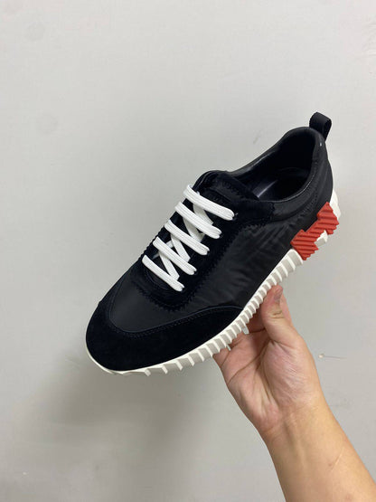 Hermes Bouncing Sneakers 
40 to 45 AVAILABLE 
345 dhs💓

Zain242
♥️♥️♥️