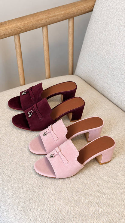 LORO PIANA 

QUALITY: SUPER MASTER

SIZE:35 TO 42

430 dhs🇦🇪🇦🇪

Zain319
♥️♥️♥️