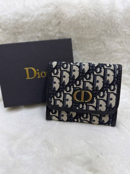 Dior YSL
NEW CAME
SMALL WALLET
GOOD QUALITY
30 dhs🇦🇪🇦🇪

Zain40
♥️♥️♥️
