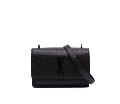 YSL
110 dhs❣️
SIZE：24cm
Good quality 

with box
🎁🎁🎁

Zain35
♥️♥️♥️