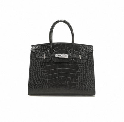 Hermes 

100 dhs🇦🇪🇦🇪

size 25×11×19cm

Zain213
♥️♥️♥️