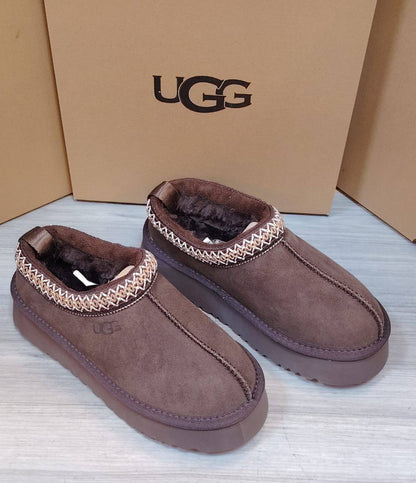 Ugg  New Arrived, 
Size 36 To 41
130 dhs🪙💚

Zain120
♥️♥️♥️