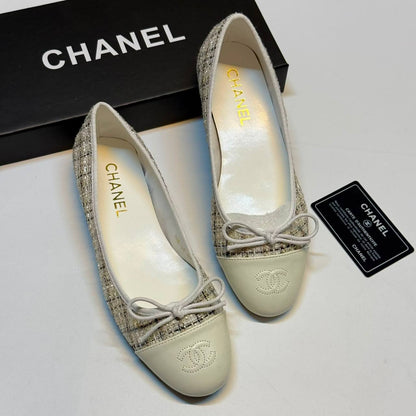 NEW CAMING
CHANEL SHOES
GOOD QUALITY 
Size 36-41
100 dhs🇦🇪🇦🇪

Zain40
♥️♥️♥️