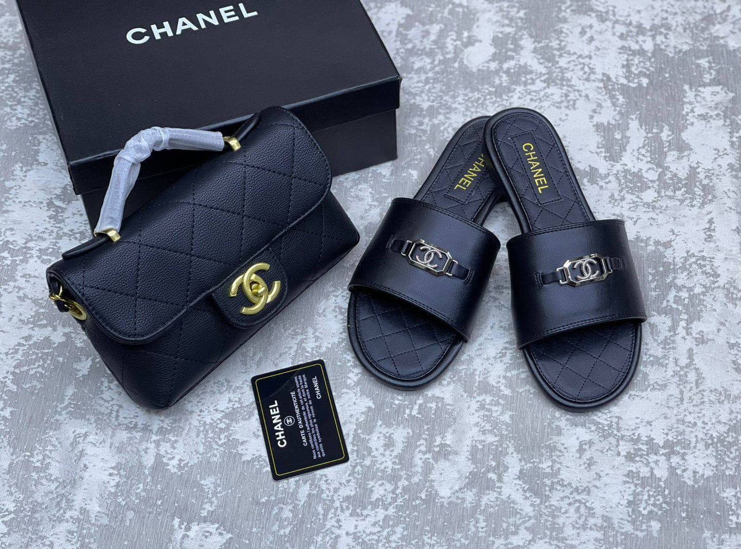 YsL 
Gucci 
Chanel
shoes and bag set 

170 dhs🌺

Shoes Size 36 to 41

Zain175
♥️♥️♥️