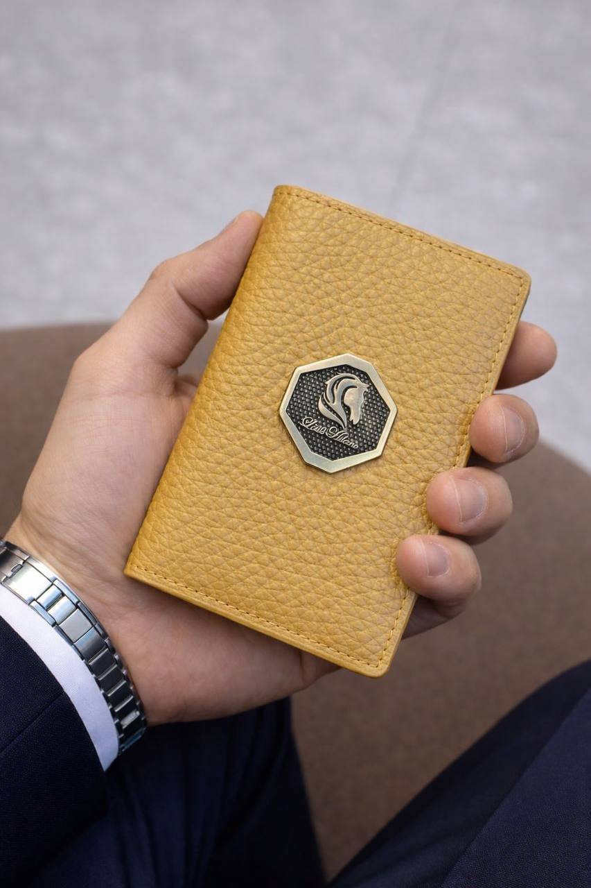 Louis Hilano wallet for men soft leather with box and paper bag 
90 dhs✅

Zain59
♥️♥️♥️