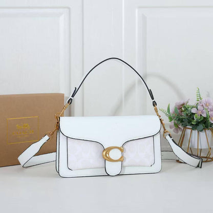 Coach   
100 dhs🌺

with box 📦 

Good quality 

Zain253
♥️♥️♥️