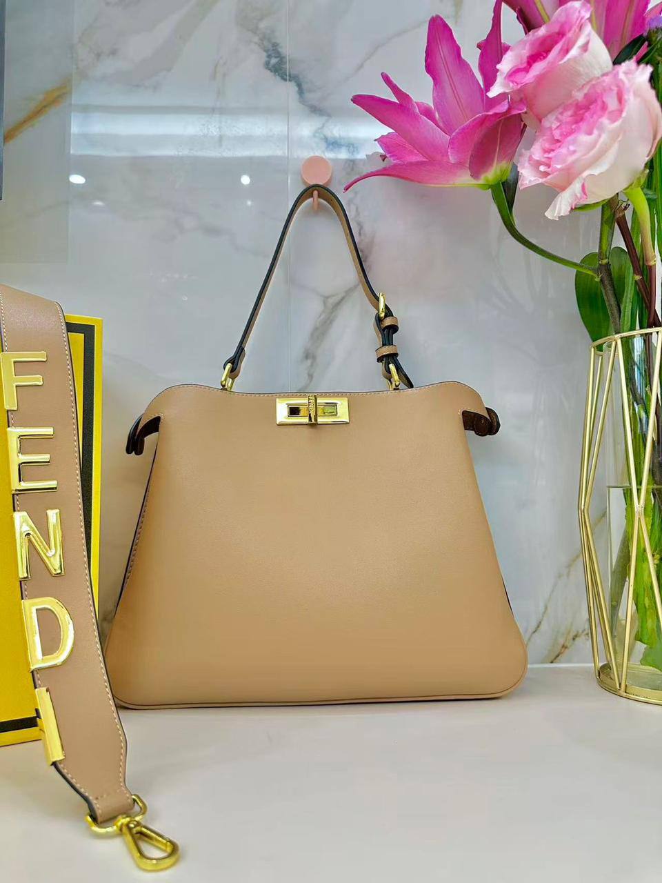 Fendi

130 dhs💓

Zain143
♥️♥️♥️