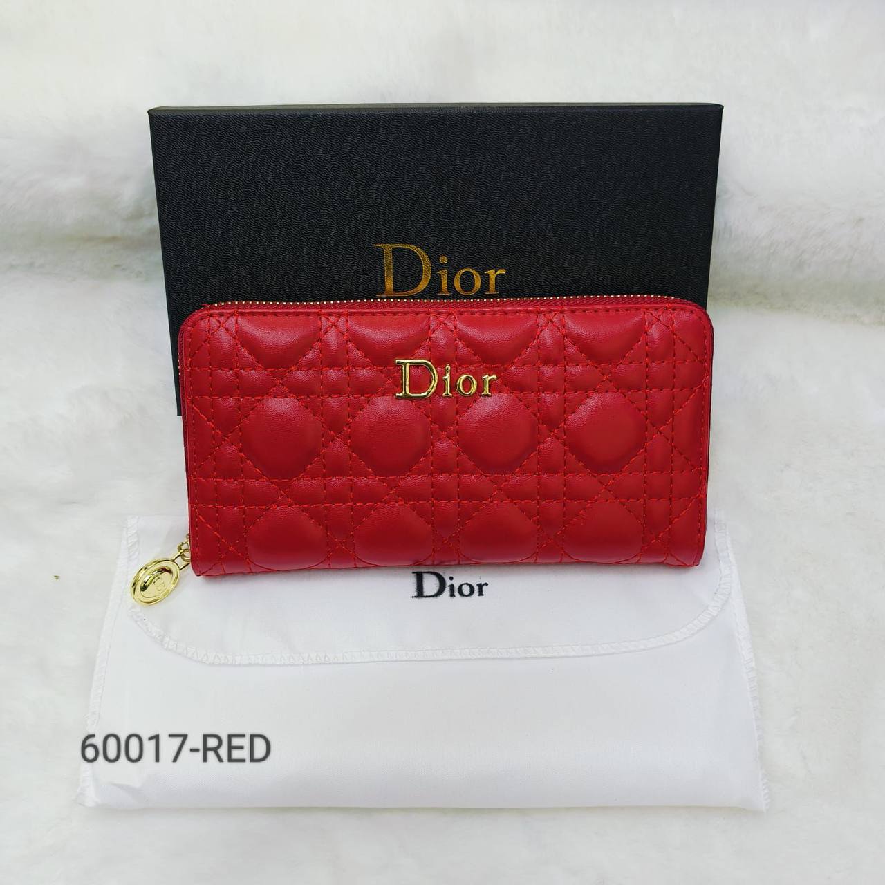 WALLET
LV - Chanel - Dior
GOOD QUALITY
35 dhs🪙💕

Zain40
♥️♥️♥️