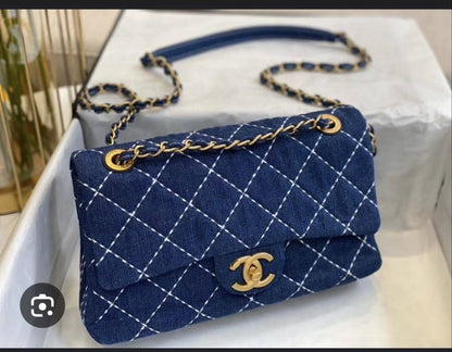 Chanel

withbox 
🎁🎁🎁

110 dhs🪙🌨️

Zain143
♥️♥️♥️