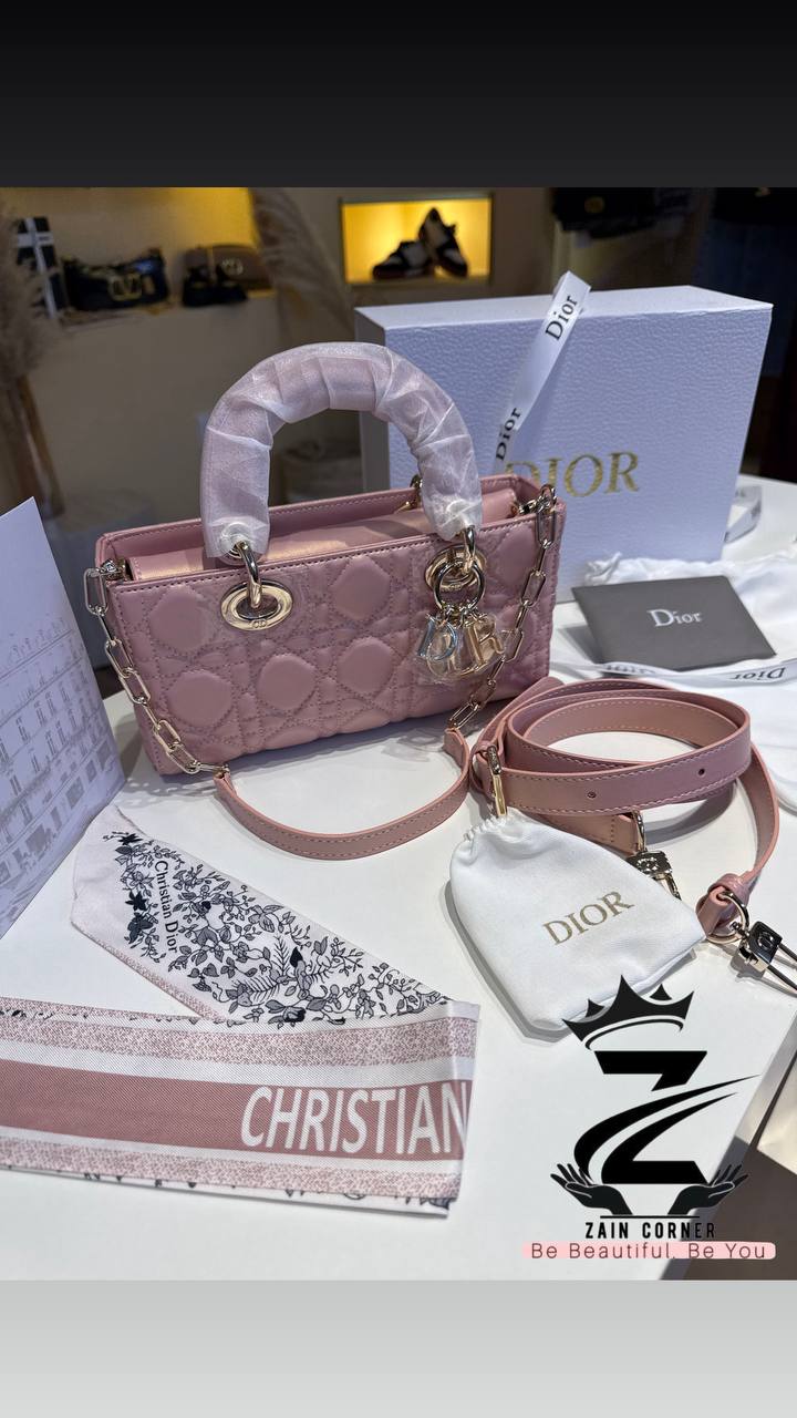 DIOR Master 
           22Cm
270 dhs🪙

Zain131

اطلبوها من الوتس المثبت في الأعلى👆🏻👆🏻

تواصلو معنا 👈🏻 Zain 
For order WhatsApp pinned 👆🏻

♥️♥️♥️