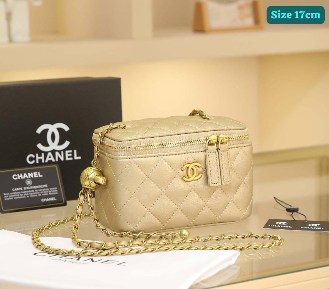 Chanel
Good quality 
with box 
100 dhs✅

Zain186
♥️♥️♥️