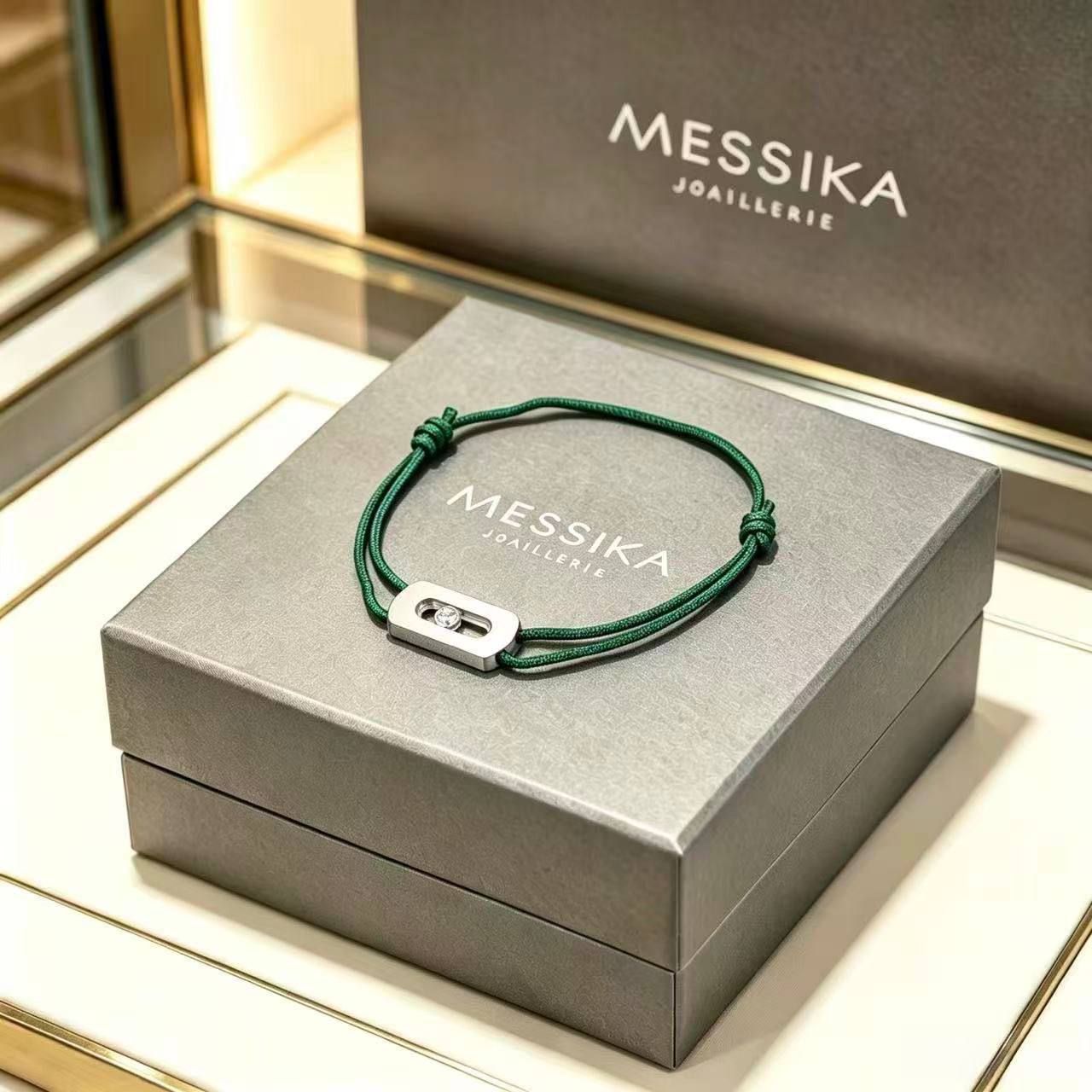 MESSIKA MEN
BRACELET ✨💫
40 DHS✅
WITH SMALL BOX AND PAPER BAG
🎁🛍️

Zain89
♥️♥️♥️