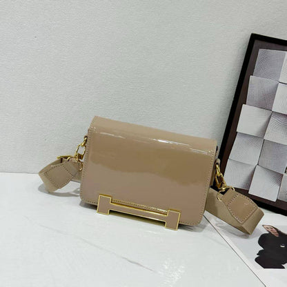 Hermes ✨
Quality 💯

Size20 cm

110 dhs✅

With box 📦

Zain70
♥️♥️♥️