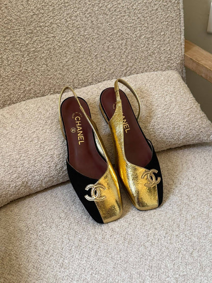 Chanel

𝐀𝐯𝐚𝐢𝐥𝐚𝐛𝐥𝐞 𝐍𝐨𝐰
𝐒𝐢𝐳𝐞𝐬: 𝟑𝟔 — 𝟒𝟏
500 dhs🇦🇪🇦🇪

Zain298
♥️♥️♥️