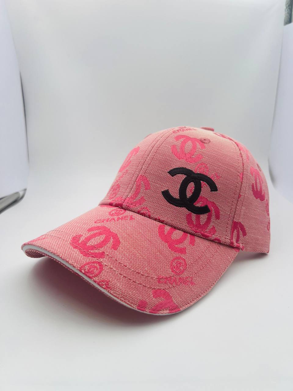 Chanel💥*
Cap 🧢 
Master quality 💯
50 dhs✅

Zain273
♥️♥️♥️