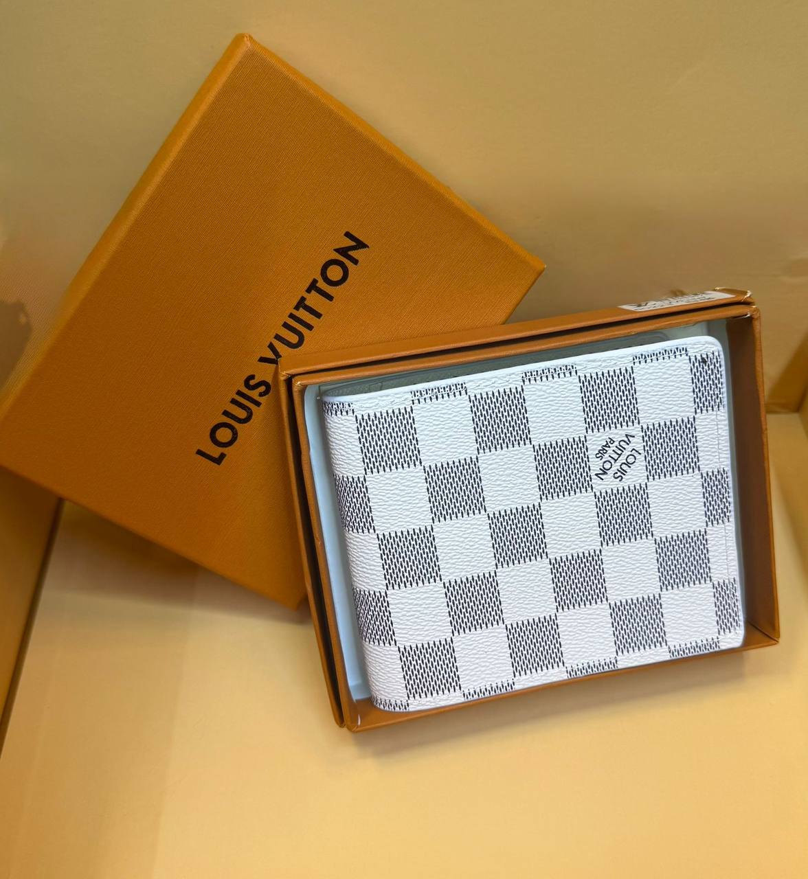 LV Wallets

With box
🎁🎁🎁

35 dhs✅

Zain93
♥️♥️♥️