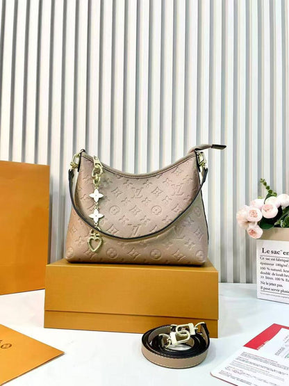 LV
with box
🎁🎁🎁

120 dhs✅

Zain143
♥️♥️♥️