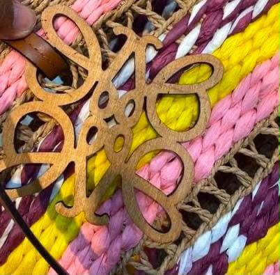 LOEWE BEACH BAG 
GOOD QUALITY 
75 dhs💓

Zain17
♥️♥️♥️