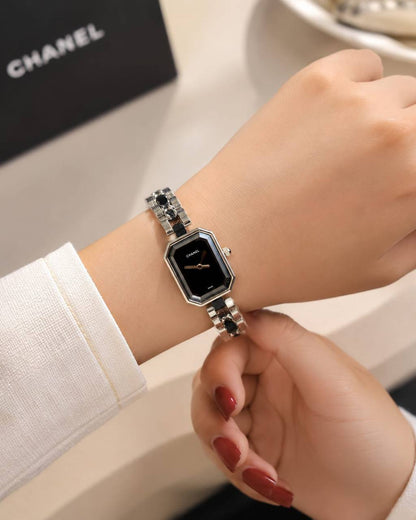 Chanel 
watch for ladies good quality
260 dhs💓

Zain59
♥️♥️♥️