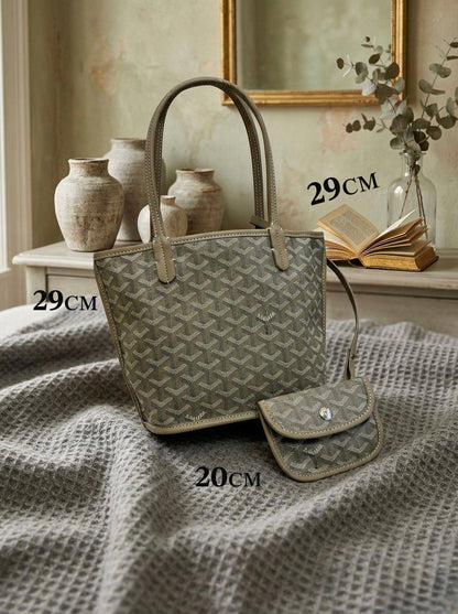 Goyard ᴍɪɴɪ ᴛᴏᴛᴇ
ʜᴀɴᴅʙᴀɢ/ᴘᴏᴜᴄʜ
ɴᴏ ʙᴏx 
ʟᴇᴀᴛʜᴇʀ
size:20ᴄᴍ
75 dhs✅

Zain56
♥️♥️♥️