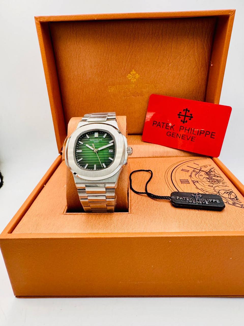 PATEK PHILIPPE MEN
*Master Quality*🔥
*Automatic*
280 dhs💓

Zain08
♥️♥️♥️
