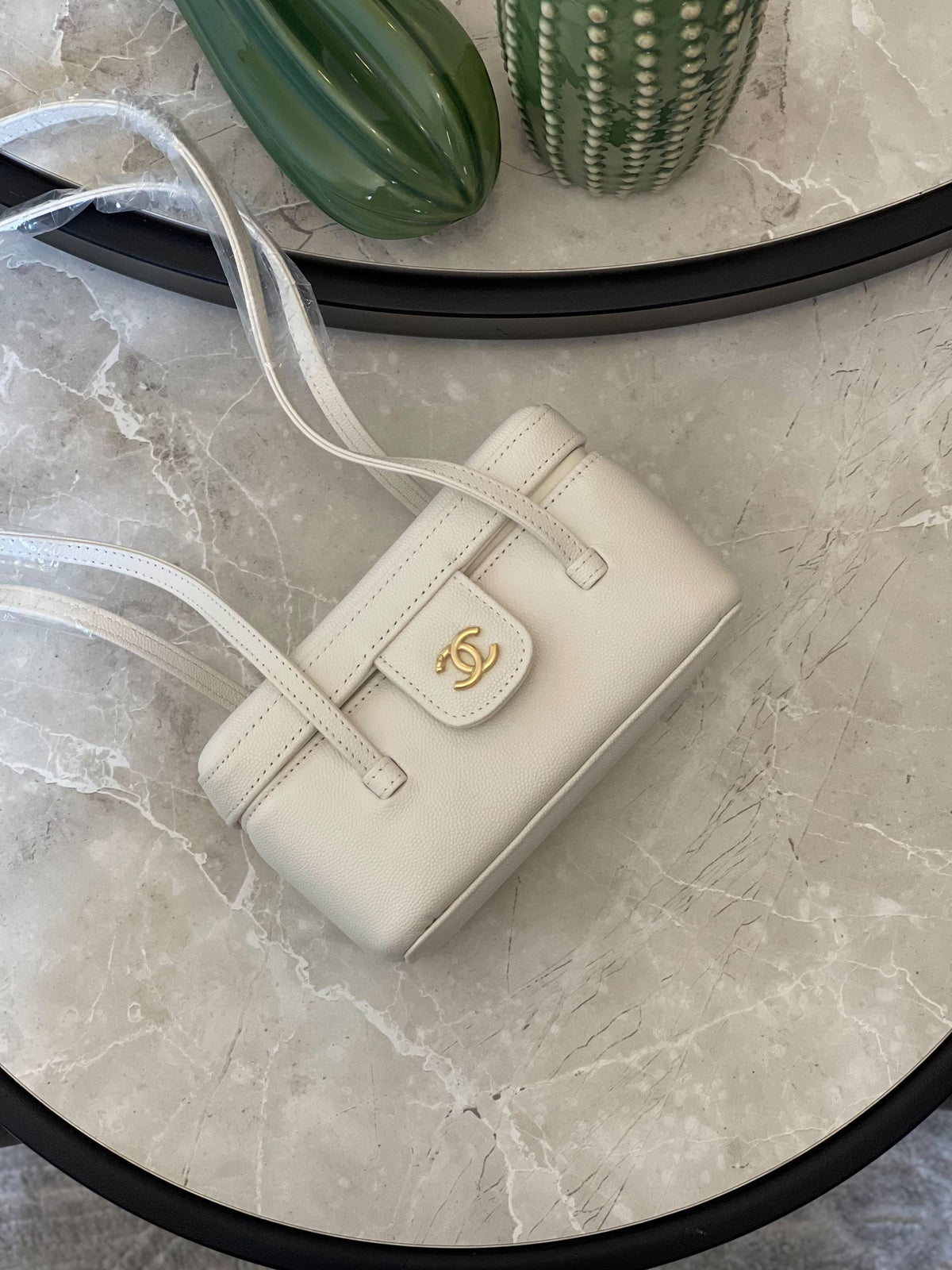 Chanel  ✨💥
Available original box 📦 
With full packing 🎀🎀
Super high quality 💥💥

For Price 👇 WhatsApp✅
0568585901 
0507557372
0552275751 Owner Zain 👌

Zain283
♥️♥️♥️