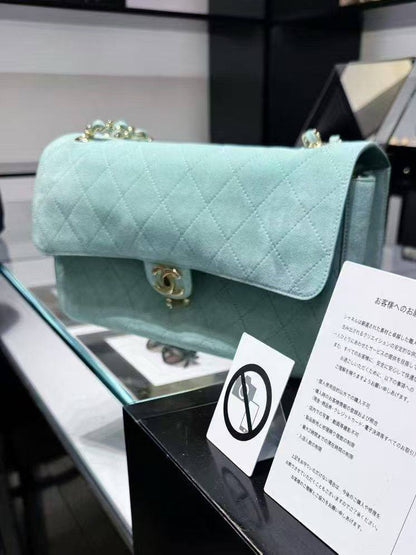 Chanel
Master🌺
32cm🫶🏼🫶🏼 
370 dhs💓

Zain297
♥️♥️♥️