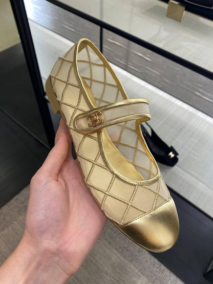 Chanel
Vip Quality
𝗦𝗶𝘇𝗲 𝟯𝟲 𝘁𝗼𝗼 𝟰𝟭 
450 dhs✅

Zain303
♥️♥️♥️