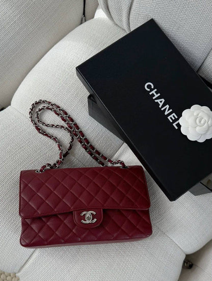 Chanel

110 dhs🇦🇪🇦🇪🇦🇪

With box
25 cm

Zain219
♥️♥️♥️