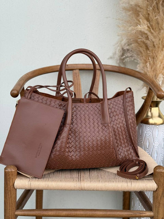 BOTTEGA VENETA
40cm
430 dhs💓
Top quality

Zain167
♥️♥️♥️