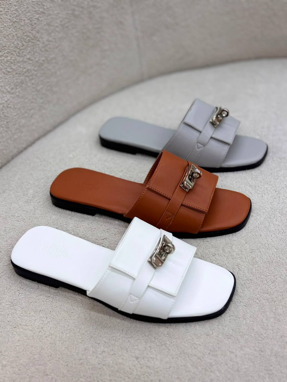 Hermes 
100 dhs✅
Size 36-42

Zain55
♥️♥️♥️