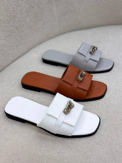 Hermes 
100 dhs✅
Size 36-42

Zain55
♥️♥️♥️