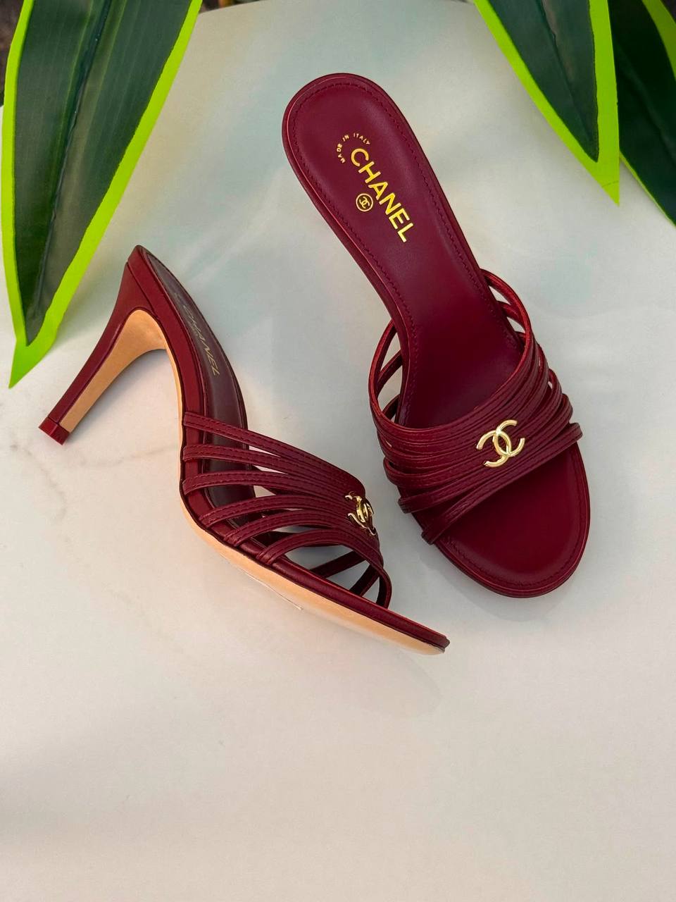 Chanel
 master
Size 36-41
350 dhs✅

Zain190
♥️♥️♥️