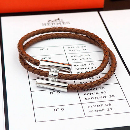 Hermes MEN 
BRACELET
✨💫MASTER QUALITY
70 DHS🇦🇪🇦🇪
WITH BOX AND PAPER BAG

Zain89
♥️♥️♥️