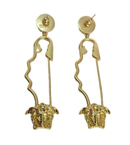 Versace Earrings 💎
Master quality 

*50* AED normal box 📦

Zain48
♥️♥️♥️