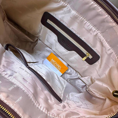 MK 

NEW CAME 
GOOD QUALITY

 WITH POUCH  

110 dhs🇦🇪🇦🇪🇦🇪

Zain295
♥️♥️♥️
