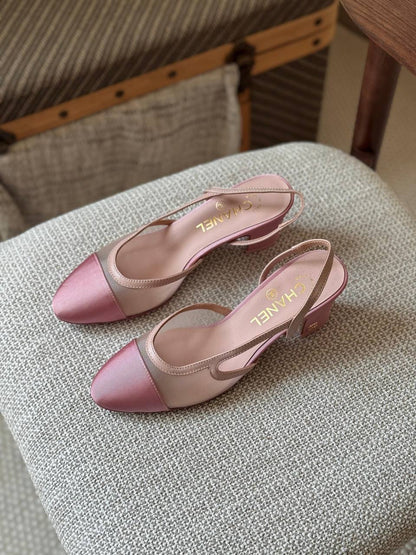 CHANEL 🖤
🤩Available new 😍😍
Size: 36 to 41
Super master quality 
450 dhs✅

Zain198
♥️♥️♥️