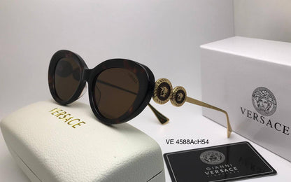Master quality 
sunglasses 
180 dhs❣️

Zain126
♥️♥️♥️