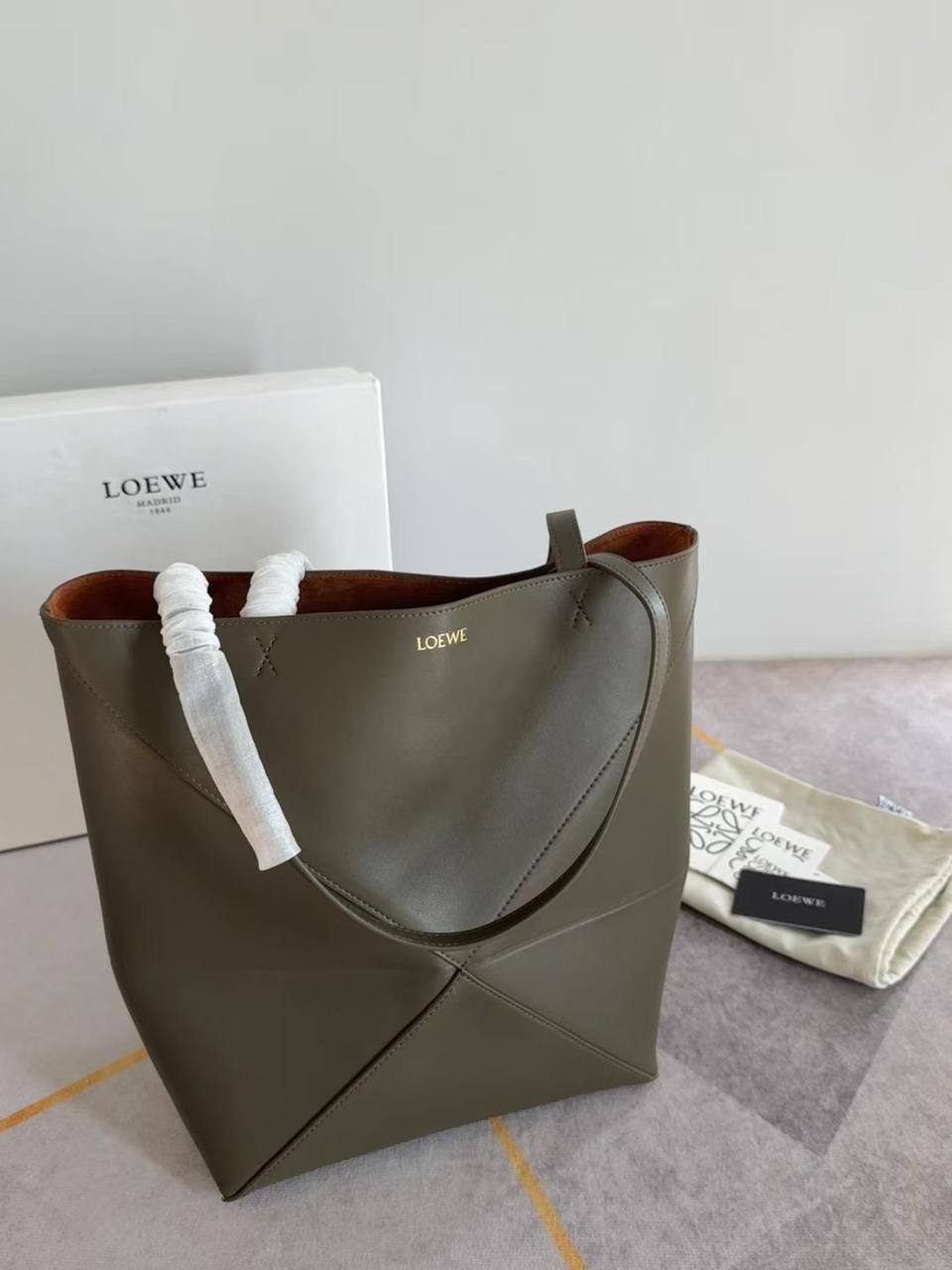 Loewe
Master ++++
330 dhs🪙🌨️

Zain153
♥️♥️♥️