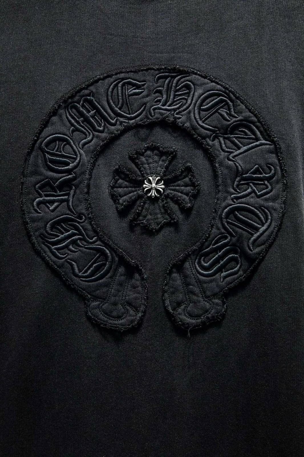 NEW CHROME HEARTS

SUPER MASTER

SIZE :S,M,L,XL,XXL

400 dhs🇦🇪🇦🇪

Zain227
♥️♥️♥️