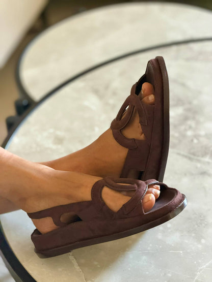 Chanel 

Vip quality 

Size:36 to 42

500 dhs🇦🇪🇦🇪🇦🇪

Zain113
♥️♥️♥️