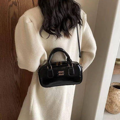 MIU MIU 
GOOD QUALITY 
WITH BOX 
🎁🎁🎁

90 dhs✅

Zain17
♥️♥️♥️