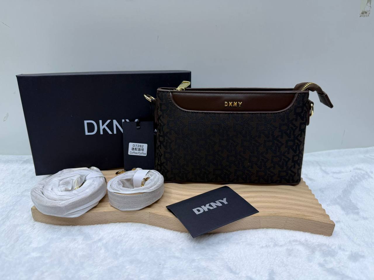 DKNY
95 dhs🪙🌨️

Zain114
♥️♥️♥️