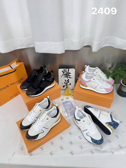 LV SHOES 
GOOD QUALITY 
140 dhs🪙💕
Size 36 TO 41

Zain40
♥️♥️♥️